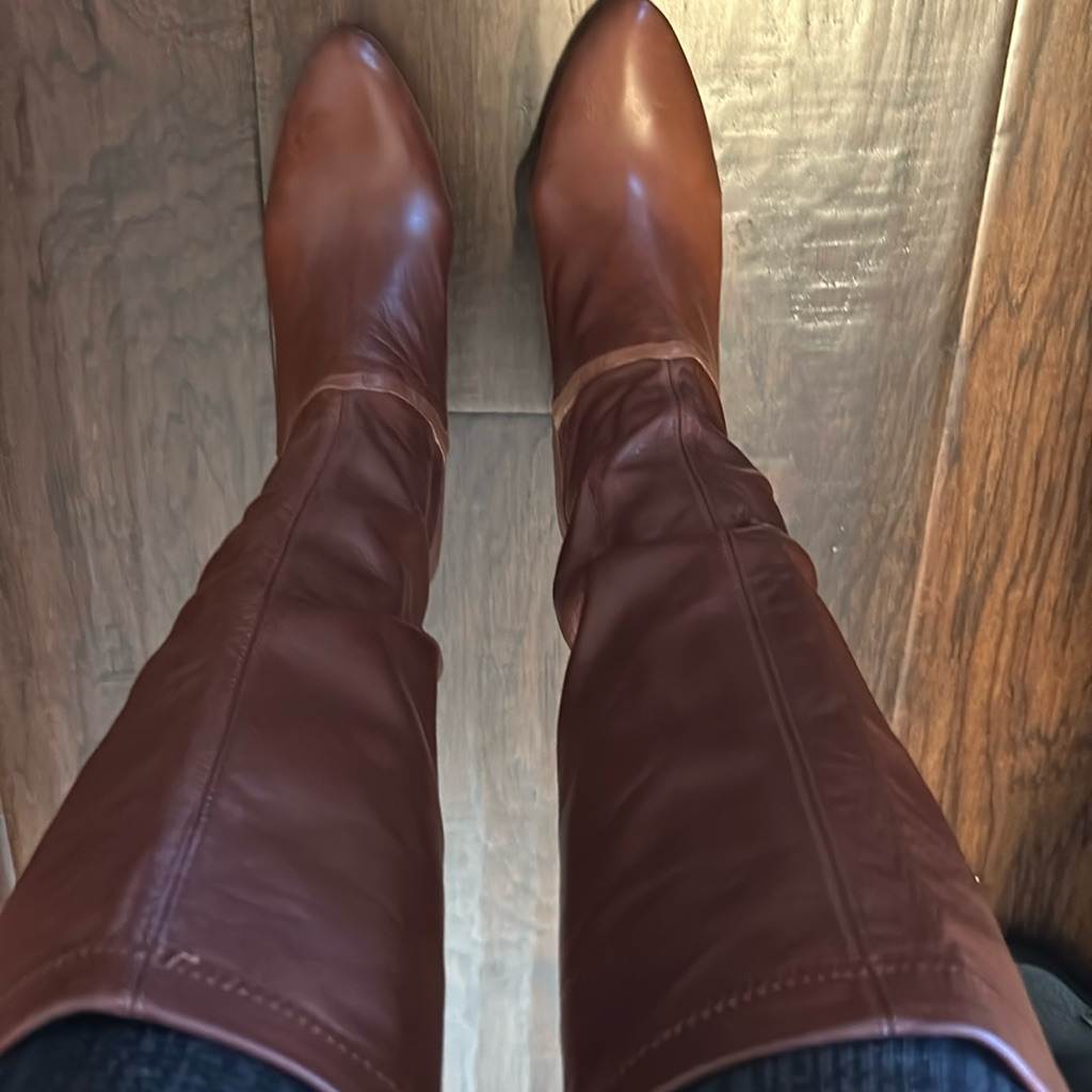 Gorgeous Cole Haan Boots In Supple Deep Brown Leather In Perfect Condition